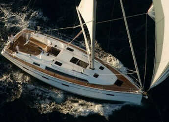 Rent a sailboat in Corinth Harbour - Bavaria 41