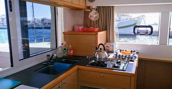 Rent a catamaran in Paros Marina - Lagoon 39