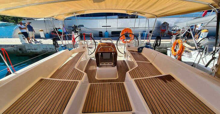 Rent a sailboat in Marina Frapa - Jeanneau 53 - 4 + 1 cab.