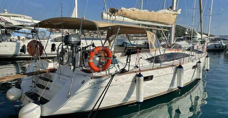 Rent a sailboat in Marina Frapa - Jeanneau 53 - 4 + 1 cab.