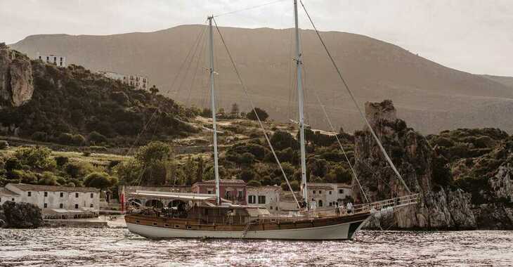 Rent a schooner in Porto Capo d'Orlando Marina - Hande - Capo Galera
