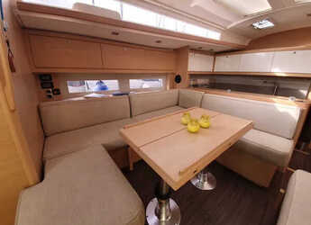 Alquilar velero en Olympic Marine - Dufour 530 (5+1)