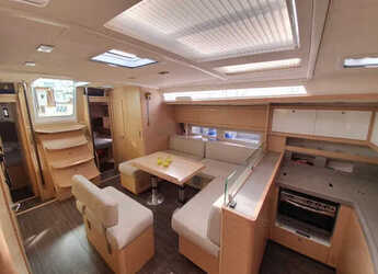 Alquilar velero en Olympic Marine - Dufour 530 (5+1)