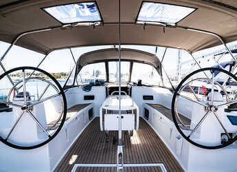 Rent a sailboat in Paros Marina - Sun Odyssey 519