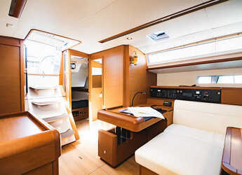 Rent a sailboat in Paros Marina - Sun Odyssey 519