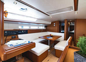 Rent a sailboat in Paros Marina - Sun Odyssey 519