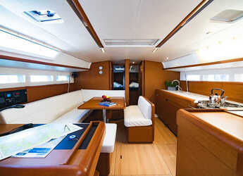 Rent a sailboat in Paros Marina - Sun Odyssey 519