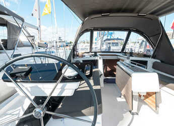 Rent a sailboat in Alimos Marina - Dufour 37