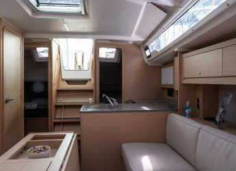 Rent a sailboat in Alimos Marina - Dufour 37