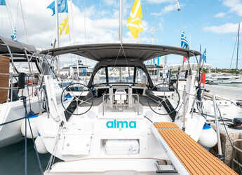 Rent a sailboat in Alimos Marina - Dufour 37