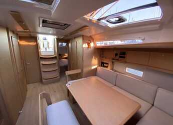 Alquilar velero en Olympic Marine - Dufour 430 Grand Large