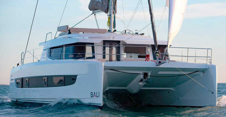 Rent a catamaran in Paros Marina - Bali 4.4