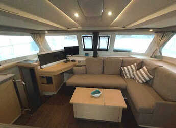 Alquilar catamarán en Paros Marina - Lucia 40