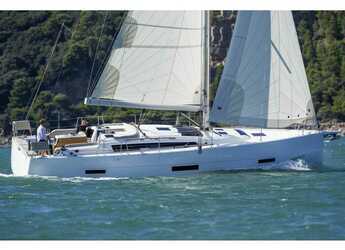 Rent a sailboat in Alimos Marina - Dufour 430 Grand Large
