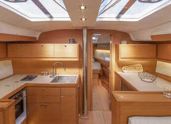 Rent a sailboat in Alimos Marina - Dufour 430 Grand Large