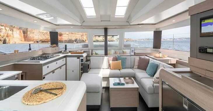 Rent a catamaran in Marina Tourlos - Fountaine Pajot Elba 45