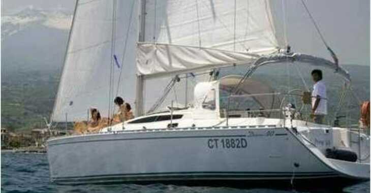 Rent a sailboat in Marina d'Arechi - Delphia 40 - 4 cab.