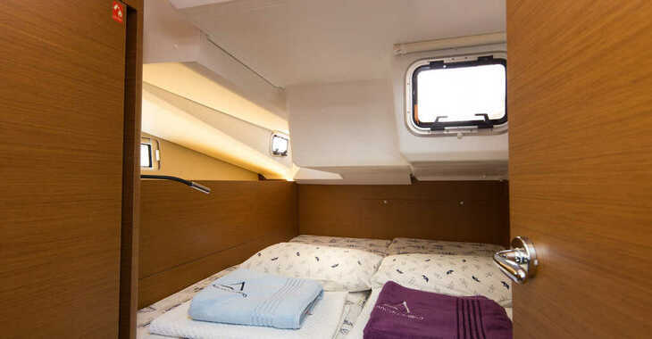 Rent a sailboat in Yes marina - Sun Odyssey 440