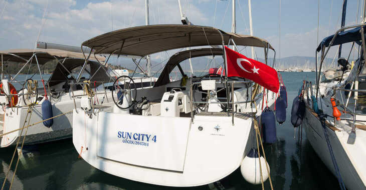 Chartern Sie segelboot in Yes marina - Sun Odyssey 440