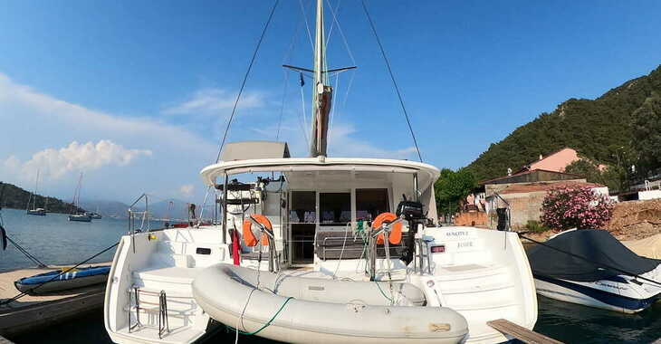 Chartern Sie katamaran in Yes marina - Lagoon 400 S2