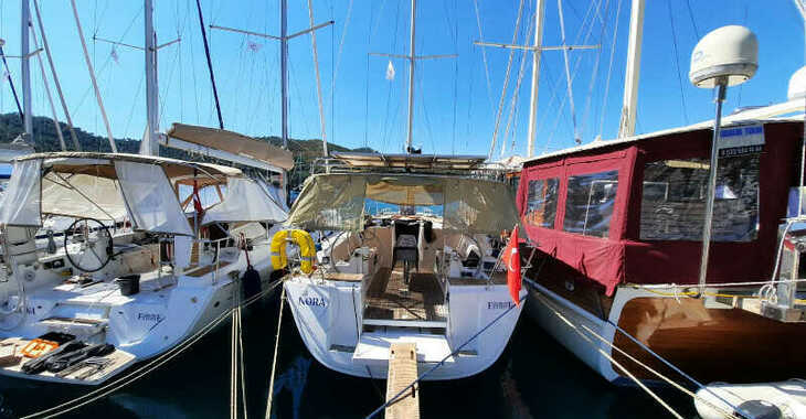 Chartern Sie segelboot in Yes marina - Dufour 405 Grand Large