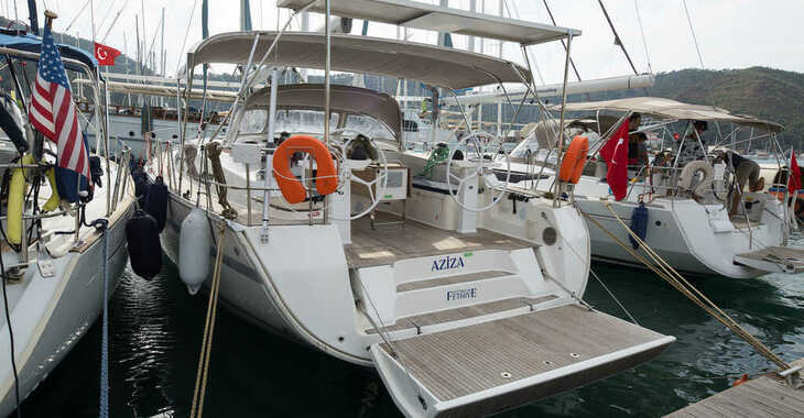 Rent a sailboat in Yes marina - Bavaria 50