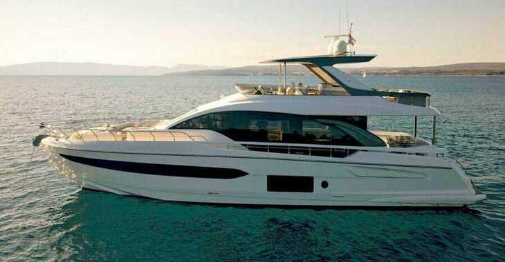 Rent a yacht in Marina Lav - Azimut 78 Fly - 4 + 1 cab.
