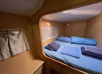 Rent a catamaran in Porto Capo d'Orlando Marina - Lagoon 380 S2