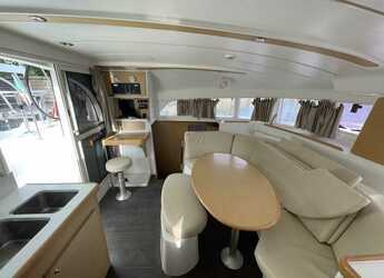 Rent a catamaran in Porto Capo d'Orlando Marina - Lagoon 380 S2