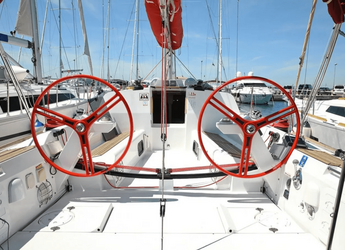 Rent a sailboat in Punat Marina - Elan 350 Performance - 3 cab.