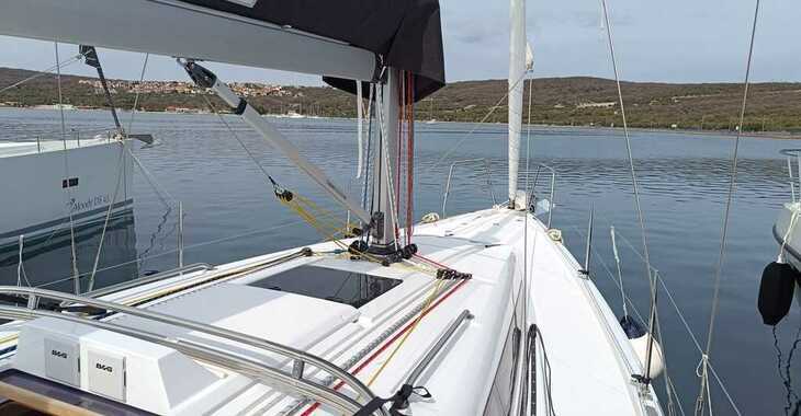 Rent a sailboat in Punat Marina - Elan E4
