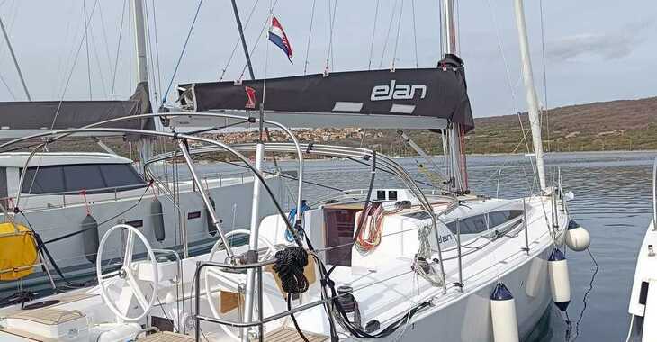 Chartern Sie segelboot in Punat - Elan E4