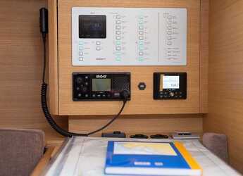 Alquilar velero en Punat - Elan E4