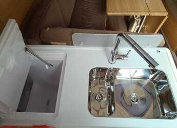 Alquilar velero en Punat - Elan E4