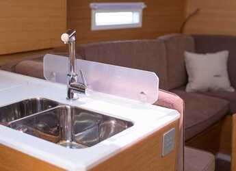 Alquilar velero en Punat - Elan E4