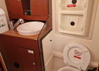 Rent a sailboat in Punat - Hanse 345