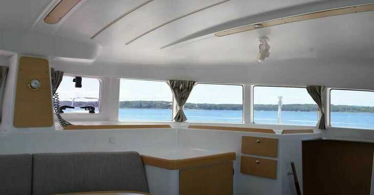 Rent a catamaran in Punat - Lagoon 380 - 4 + 2 cab.