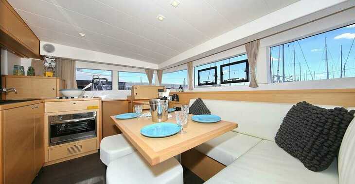 Rent a catamaran in Punat Marina - Lagoon 39 - 4 + 2 cab.