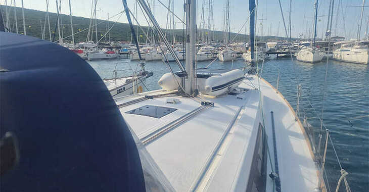 Rent a sailboat in Punat Marina - Oceanis 45 - 4 cab.