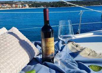 Chartern Sie segelboot in Vinišće - Bavaria 38