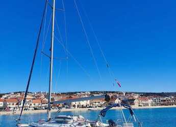 Chartern Sie segelboot in Vinišće - Bavaria 38