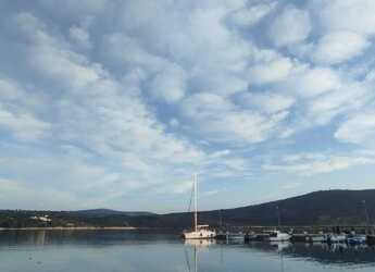 Chartern Sie segelboot in Vinišće - Bavaria 38