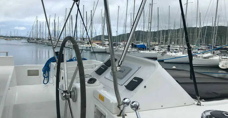 Alquilar catamarán en Marina Le Marin - Lagoon 450