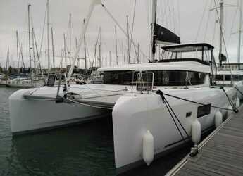 Chartern Sie katamaran in Marina Le Marin - Lagoon 42 Premium A/C