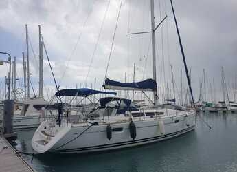 Rent a sailboat in Marina Le Marin - Sun Odyssey 42 i
