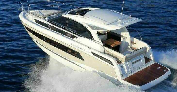 Chartern Sie yacht in La savina - Leader 33