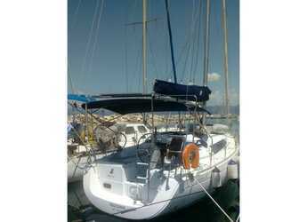 Rent a sailboat in Lefkas Marina - Oceanis 31