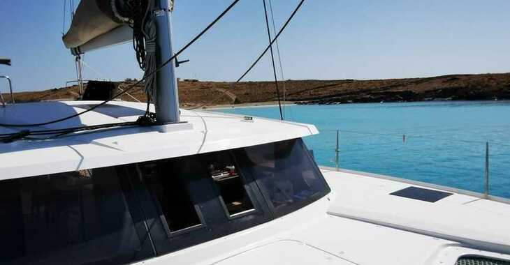 Rent a catamaran in Paros Marina - Lucia 40