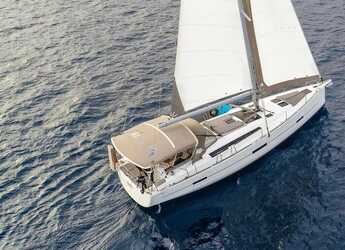 Rent a sailboat in Lefkas Marina - Dufour 460