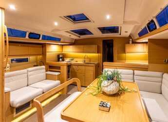 Rent a sailboat in Lefkas Marina - Dufour 460